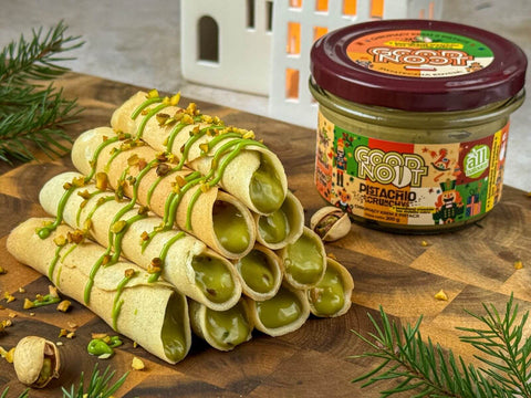 viralowe chrupiące rurki z kremem pistacjowym