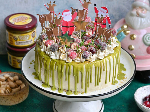 Wegański Sernik Pistacjowy z żurawiną od @extravegancja