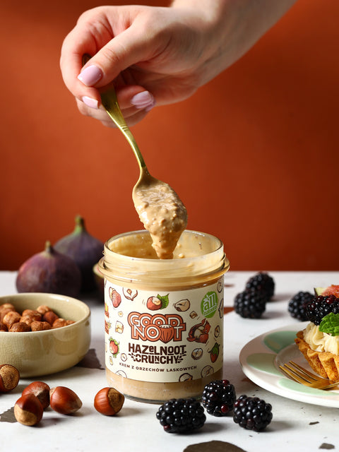 Krem z orzechów laskowych z kawałkami orzechów HAZELNOOT CRUNCHY 300g konsystencja